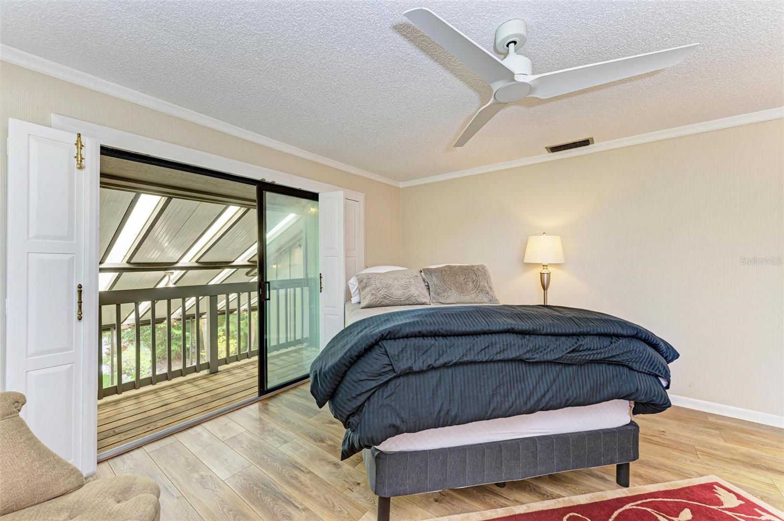 1460 LANDINGS CIR #51