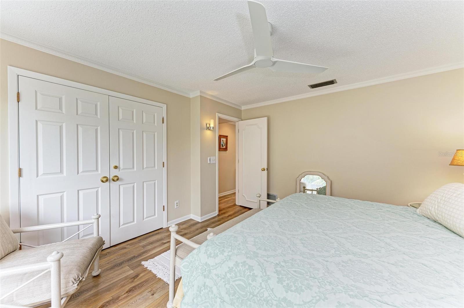 1460 LANDINGS CIR #51