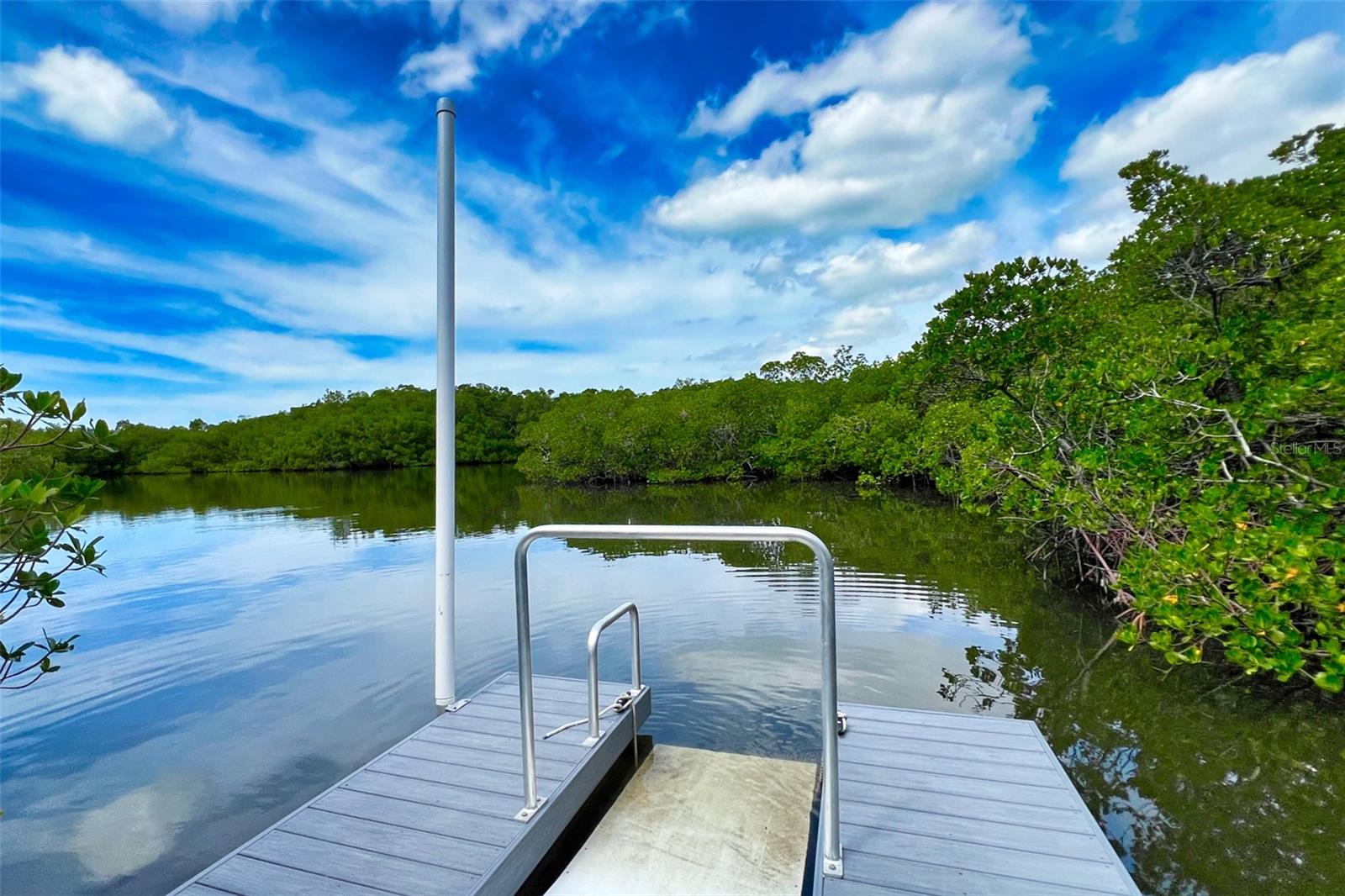 1460 LANDINGS CIR #51