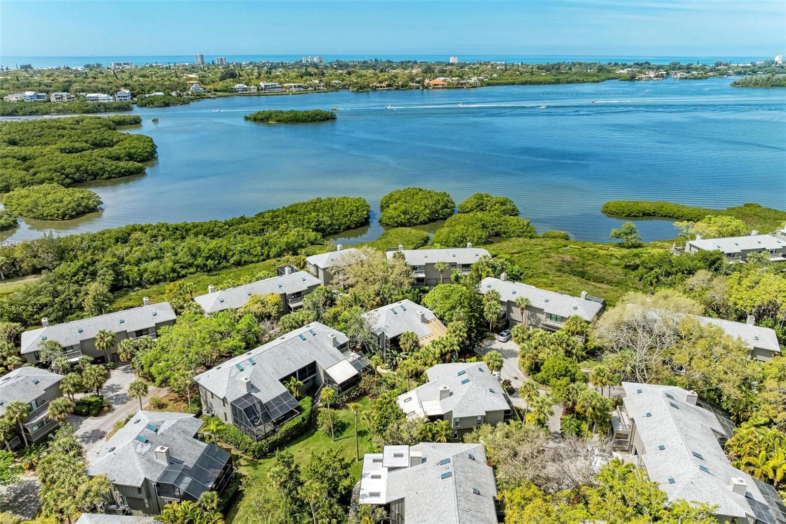 1460 LANDINGS CIR #51