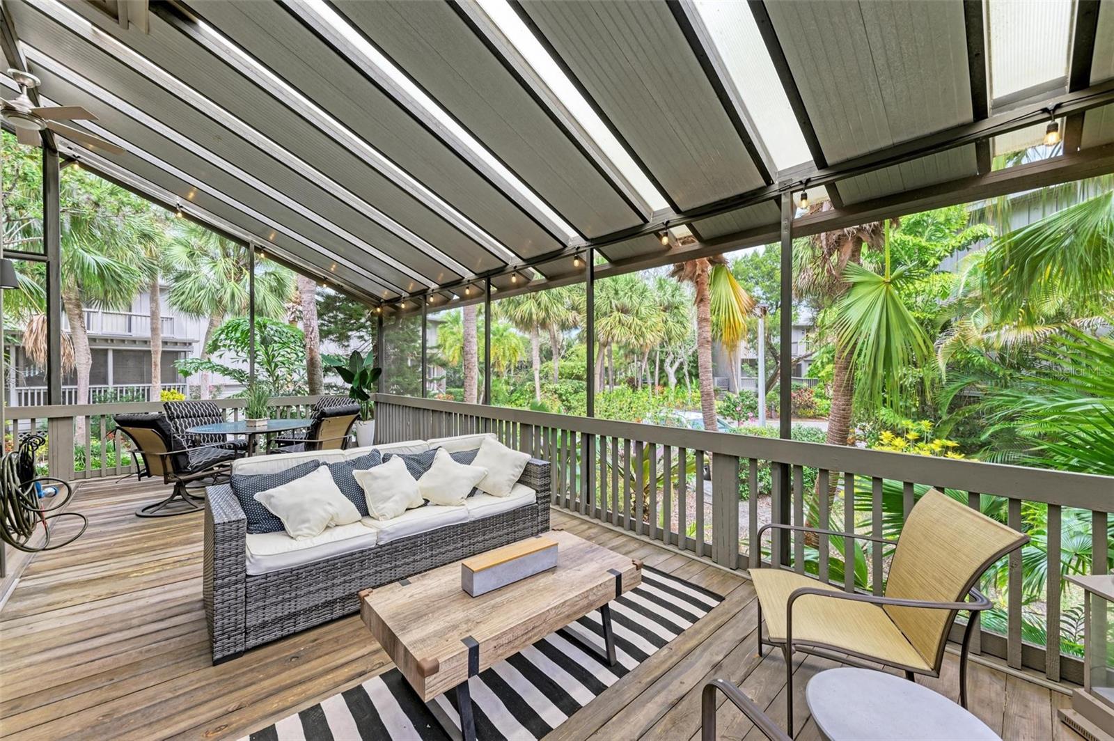 1460 LANDINGS CIR #51