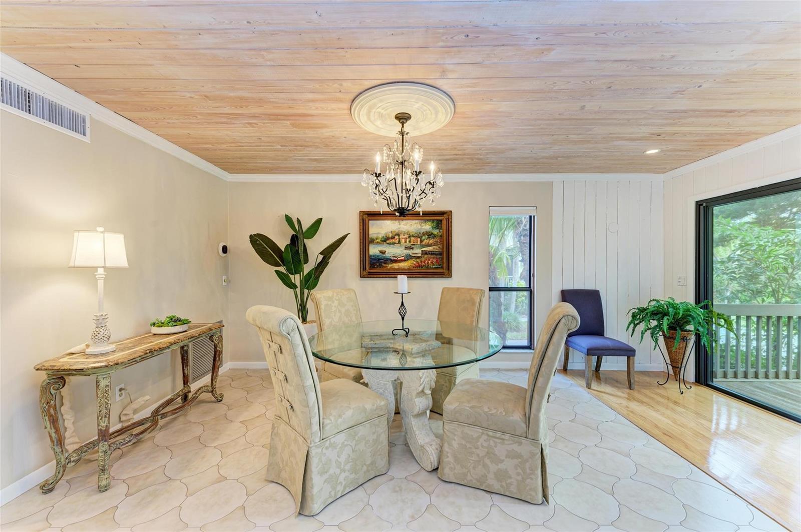 1460 LANDINGS CIR #51