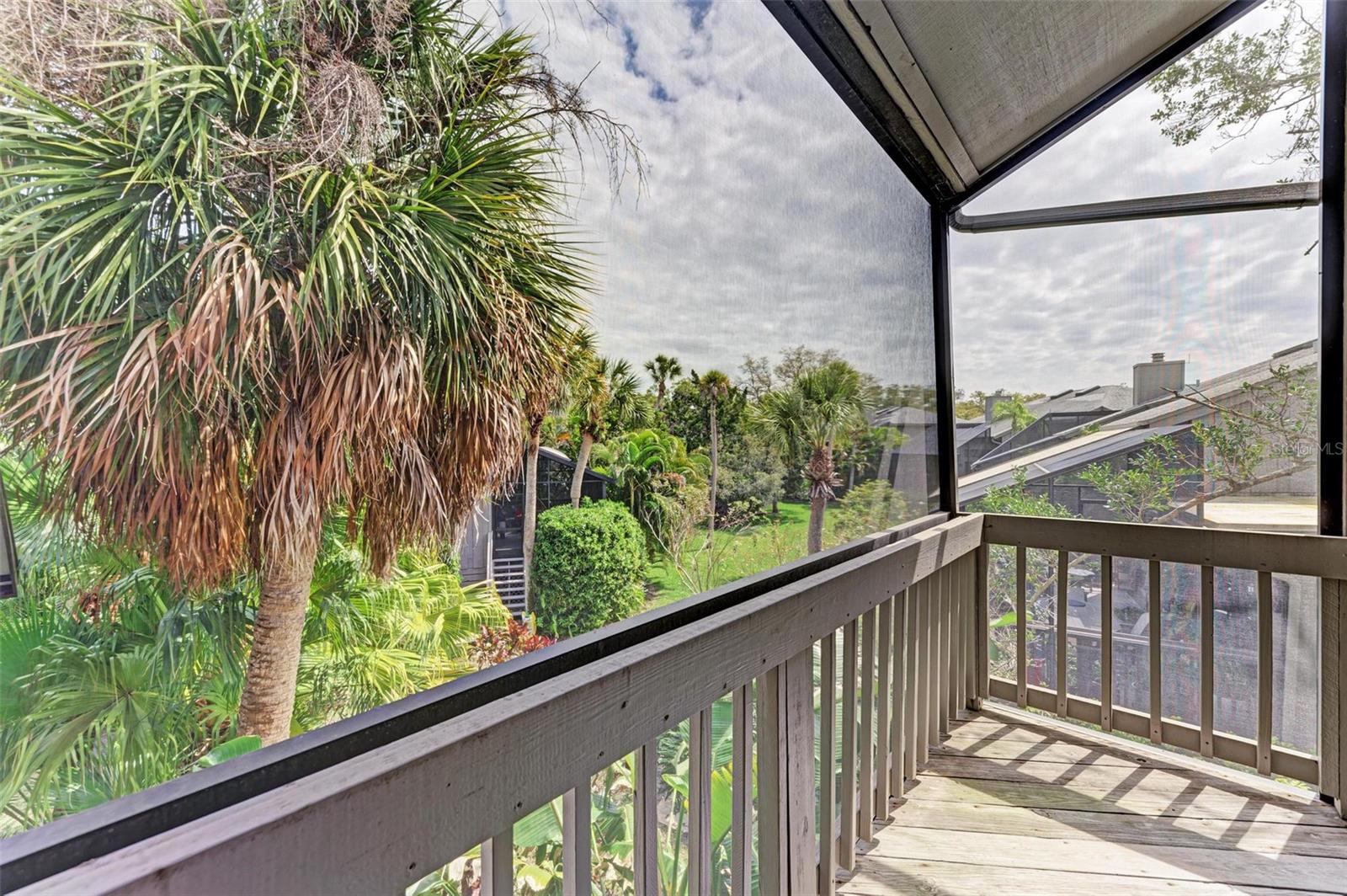 1460 LANDINGS CIR #51