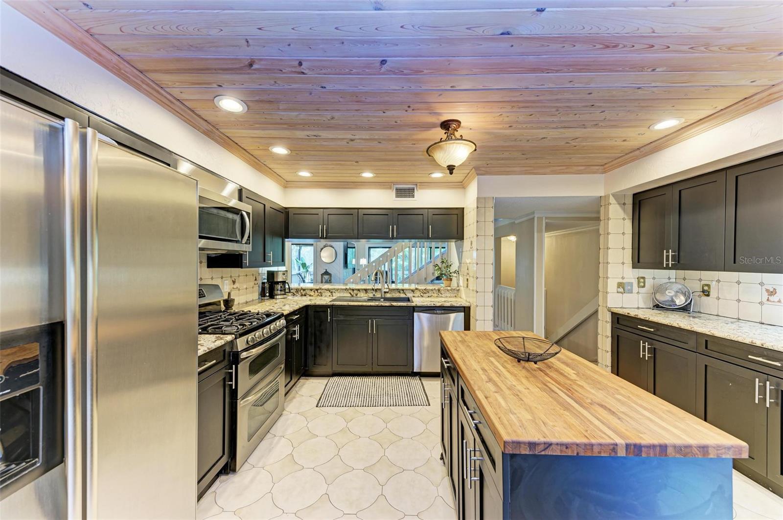 1460 LANDINGS CIR #51