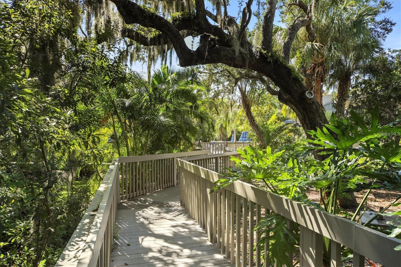 1460 LANDINGS CIR #51