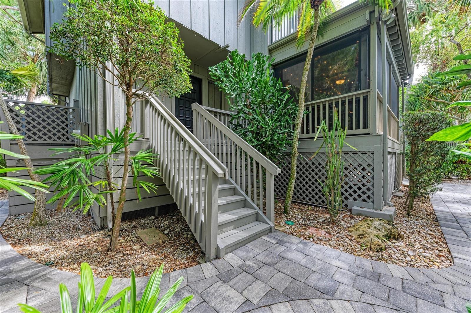 1460 LANDINGS CIR #51