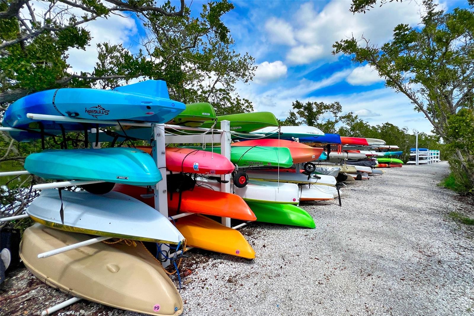 1460 LANDINGS CIR #51