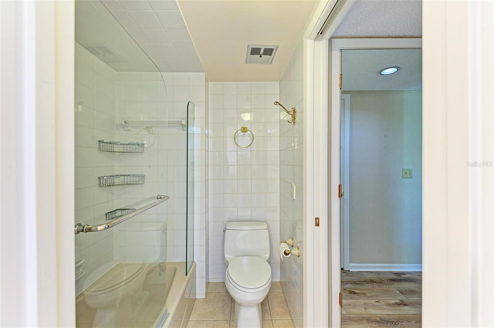 1460 LANDINGS CIR #51