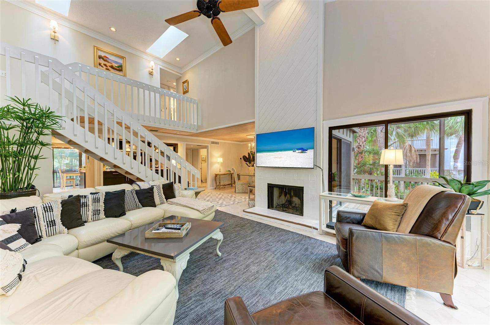 1460 LANDINGS CIR #51