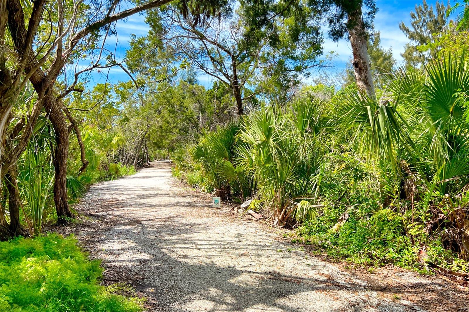 1460 LANDINGS CIR #51