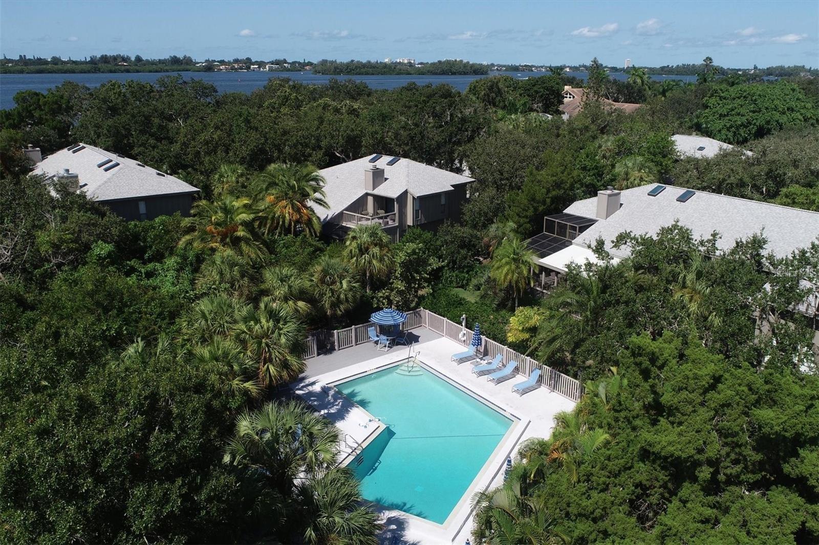 1460 LANDINGS CIR #51