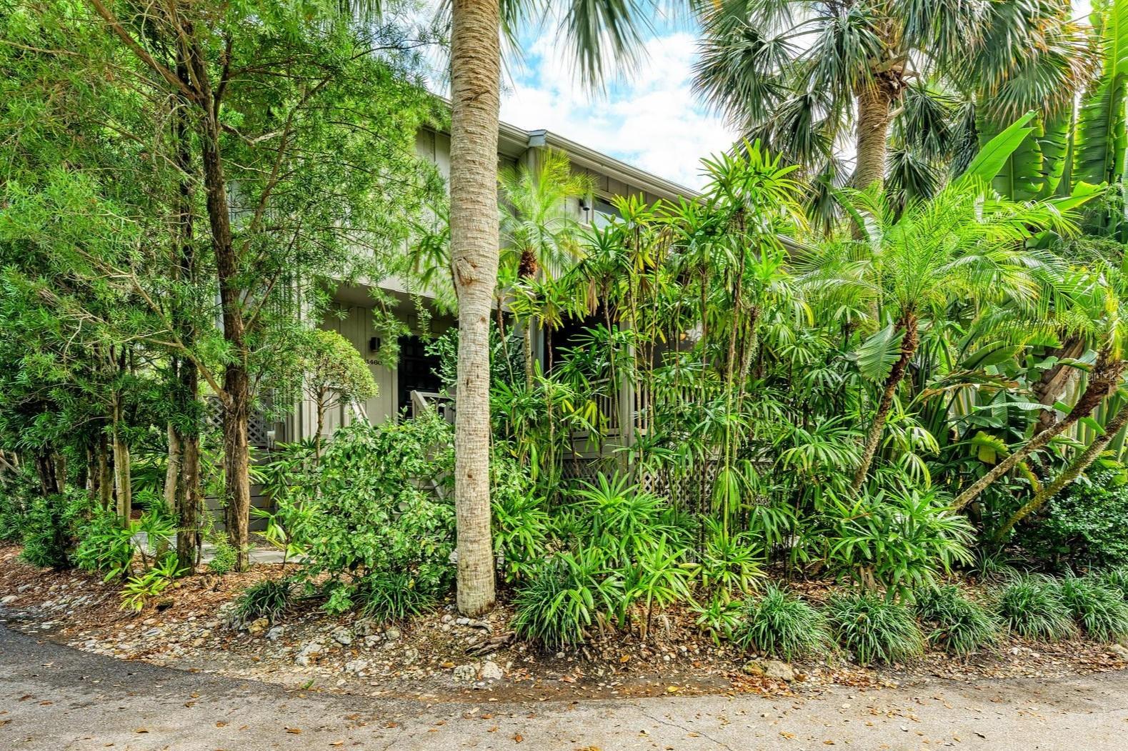 1460 LANDINGS CIR #51