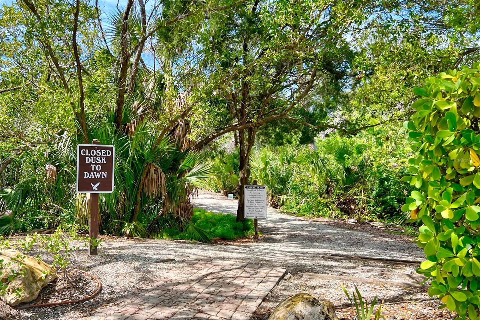 1460 LANDINGS CIR #51