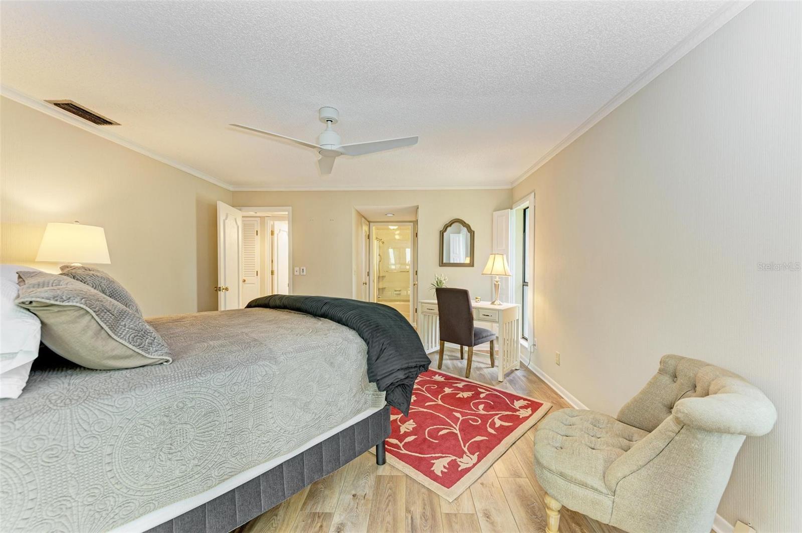 1460 LANDINGS CIR #51