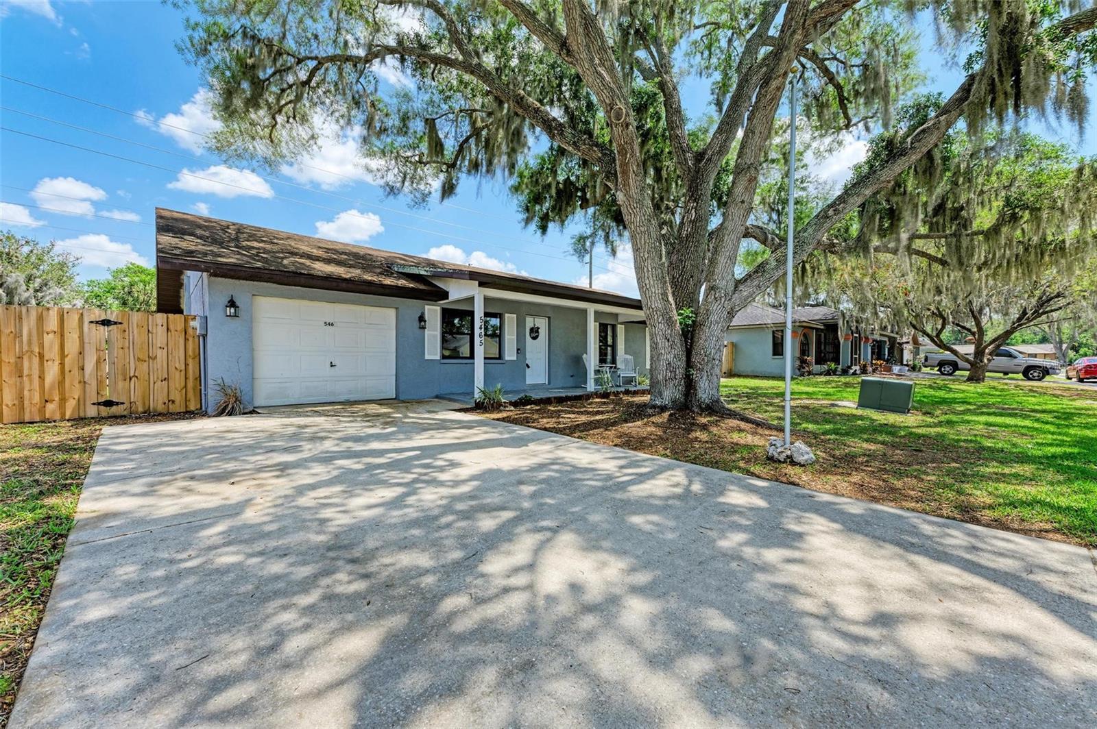 5465 81ST AVENUE CIR E