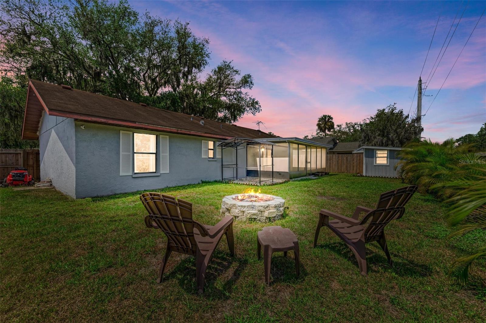 5465 81ST AVENUE CIR E