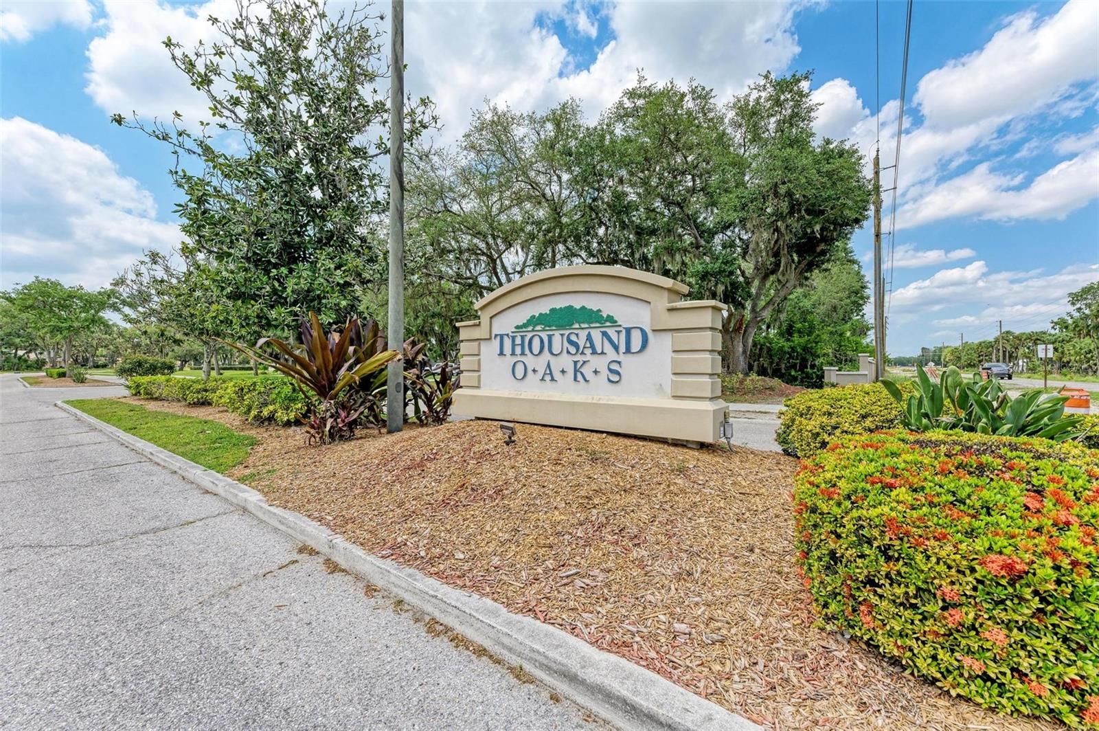 5465 81ST AVENUE CIR E