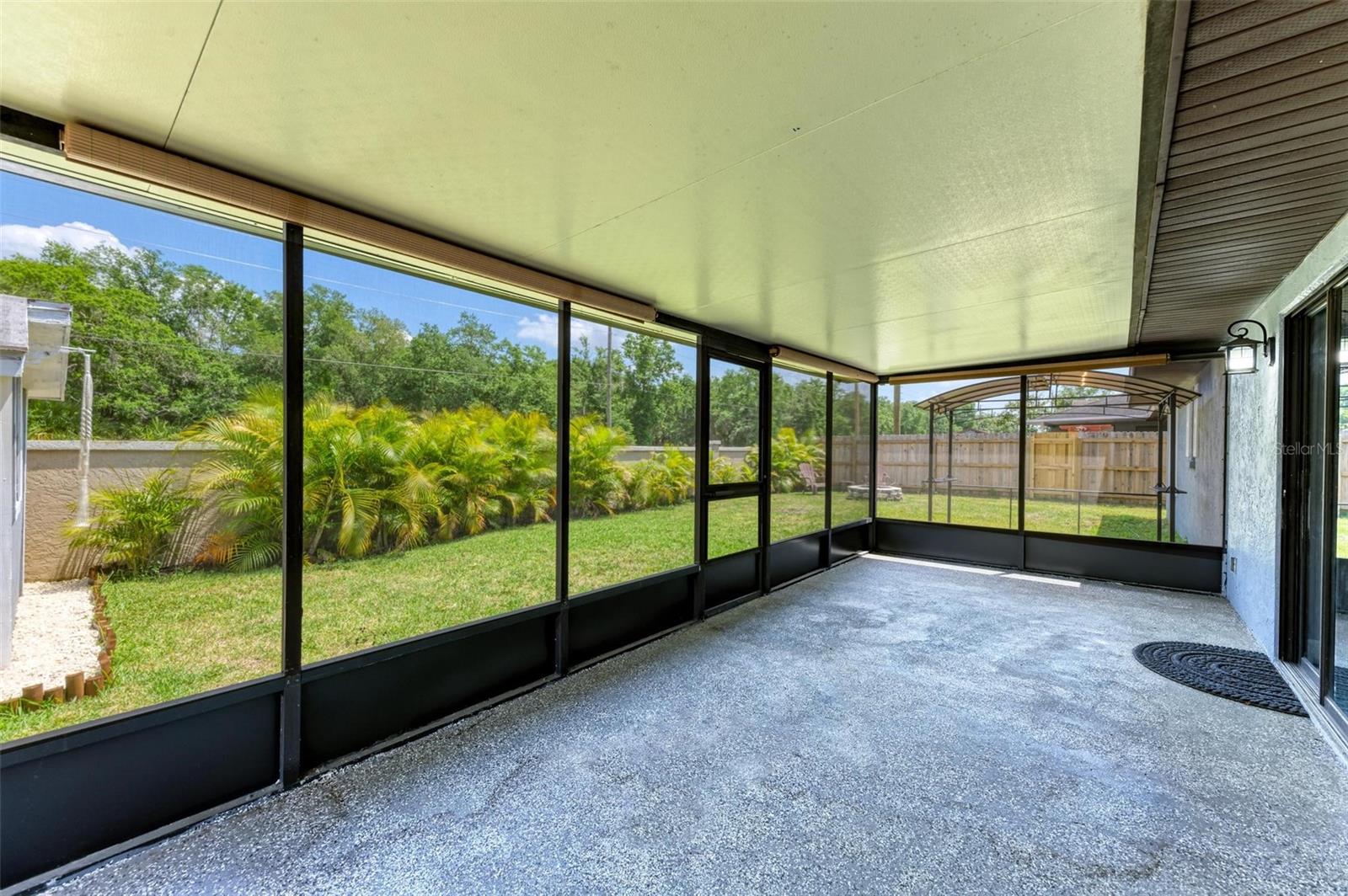 5465 81ST AVENUE CIR E