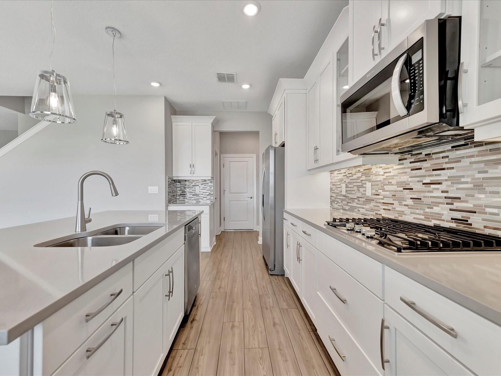 13715 GREEN HAMMOCK PL