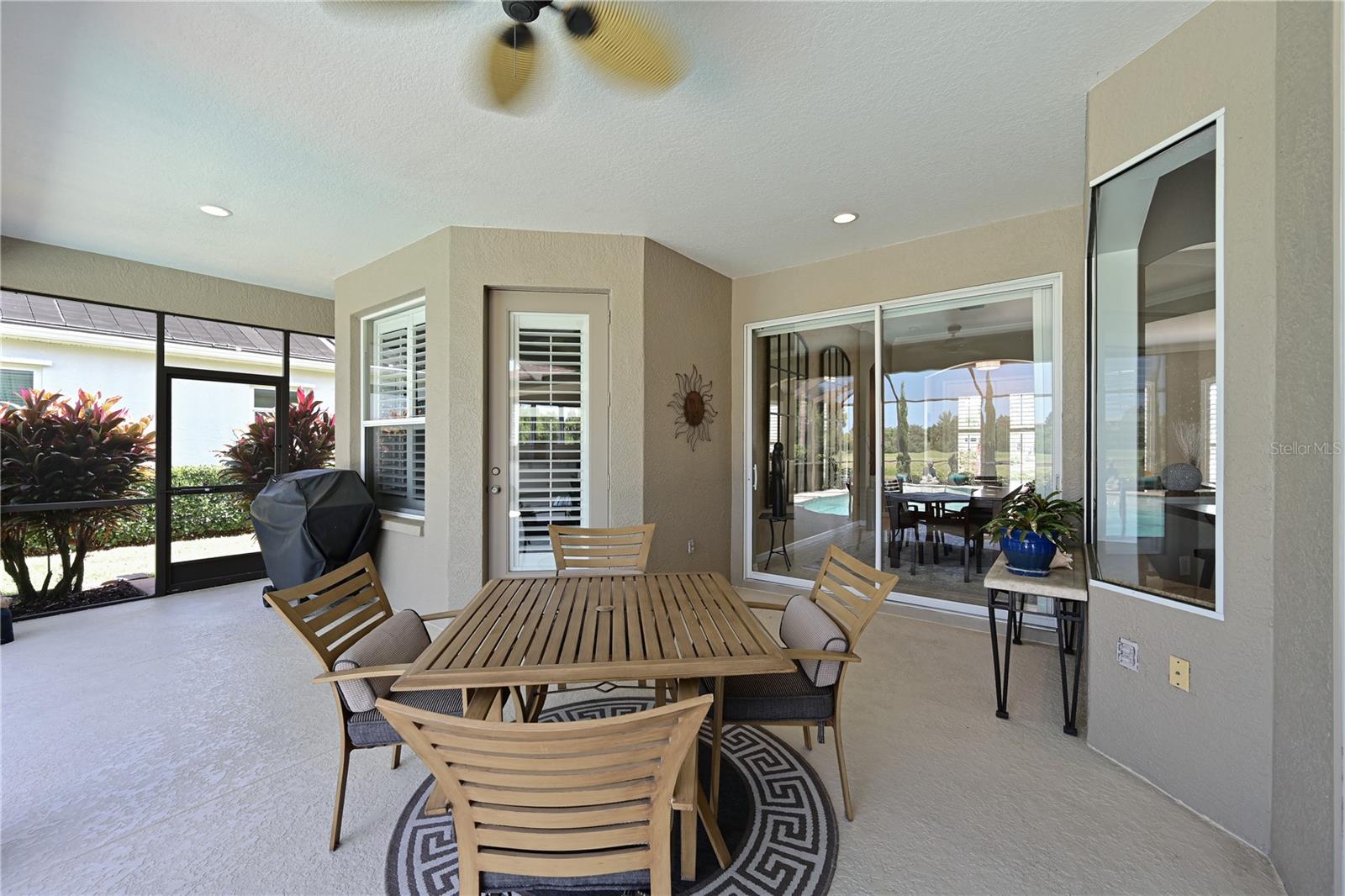 608 PLANTERS MANOR WAY