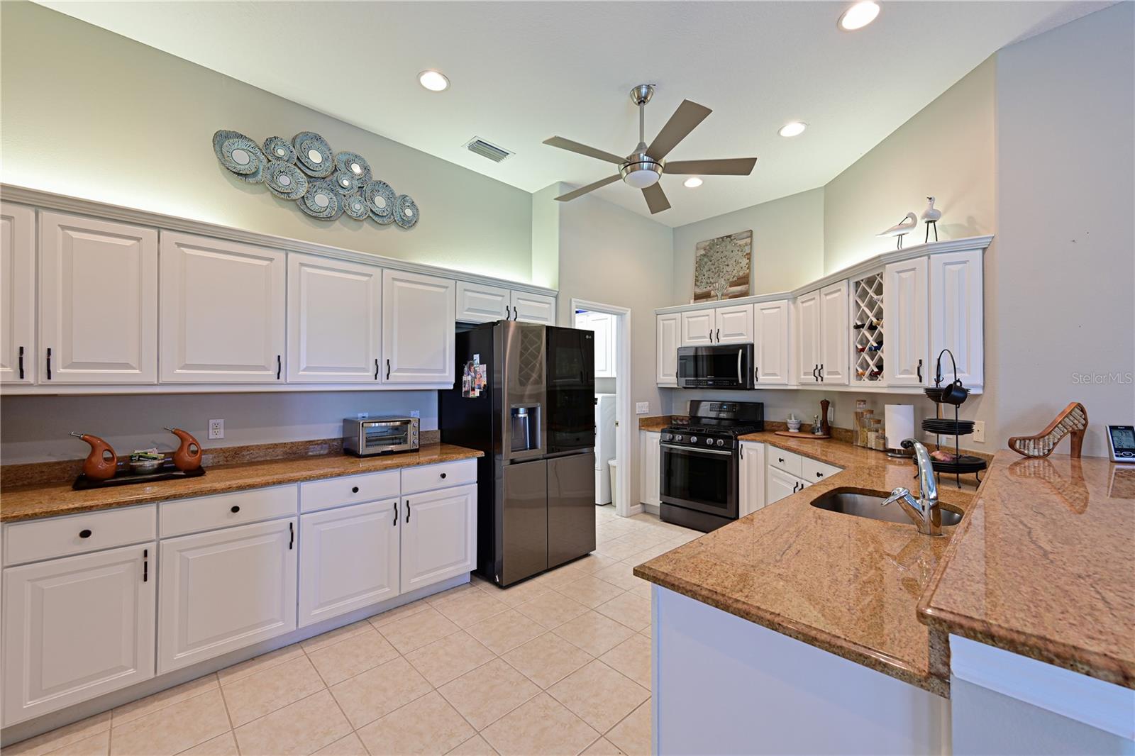 608 PLANTERS MANOR WAY