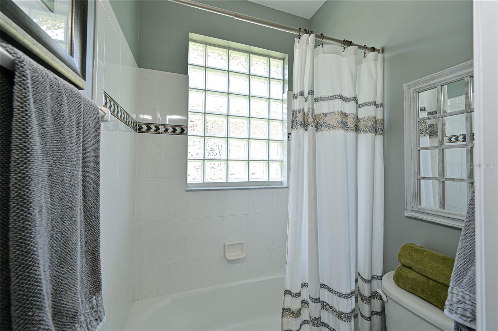 608 PLANTERS MANOR WAY