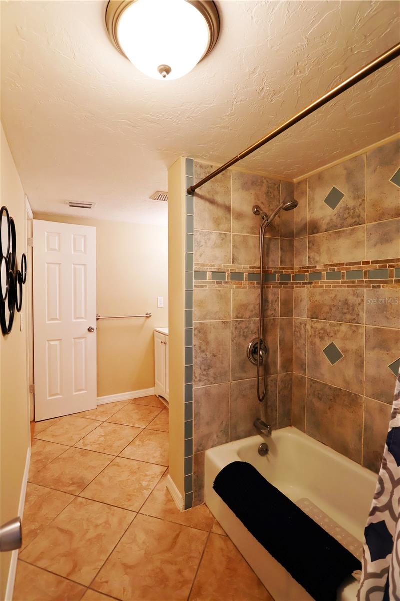 4139 LAKE BAYSHORE DR #506