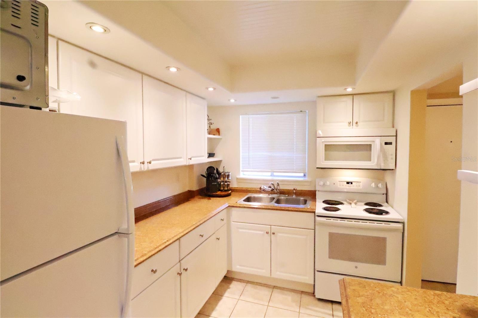 4139 LAKE BAYSHORE DR #506