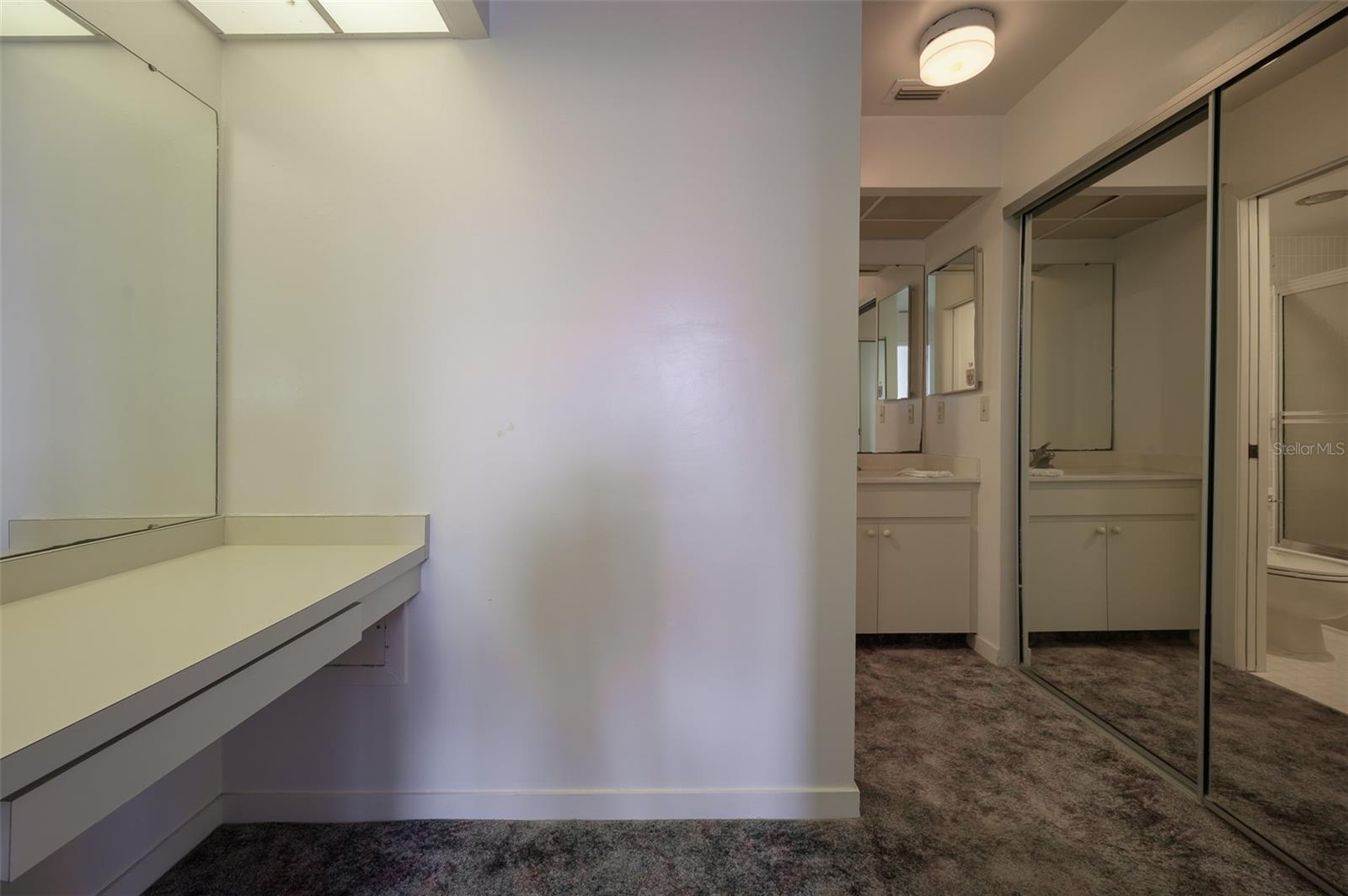 1077 LAKE HOUSE CIR #C201