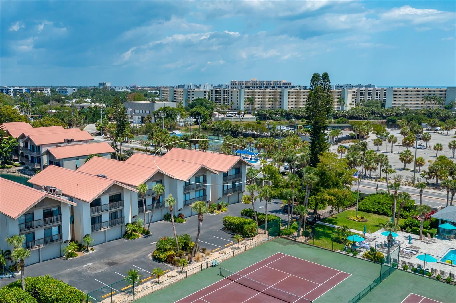 1077 LAKE HOUSE CIR #C201