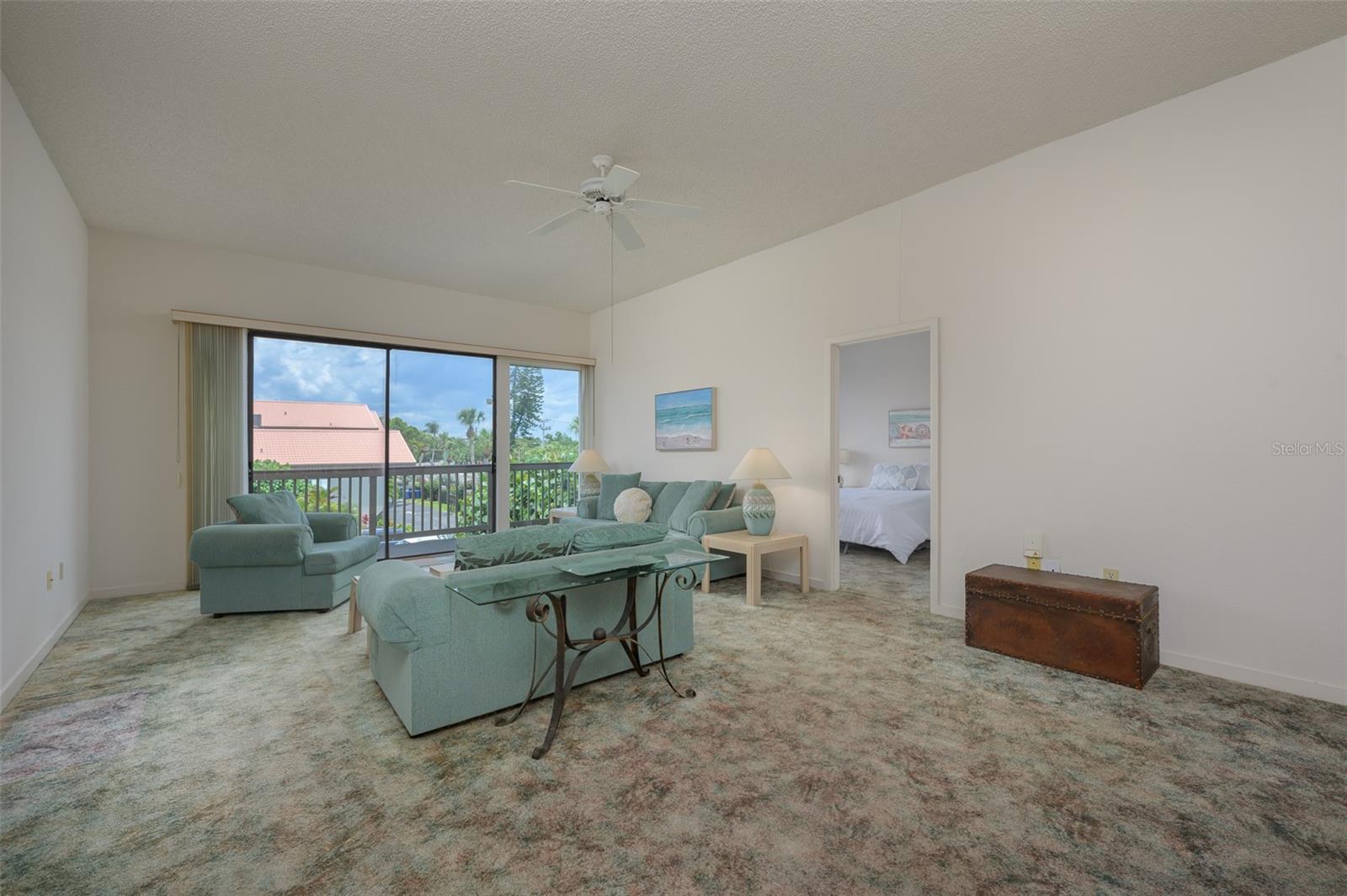 1077 LAKE HOUSE CIR #C201