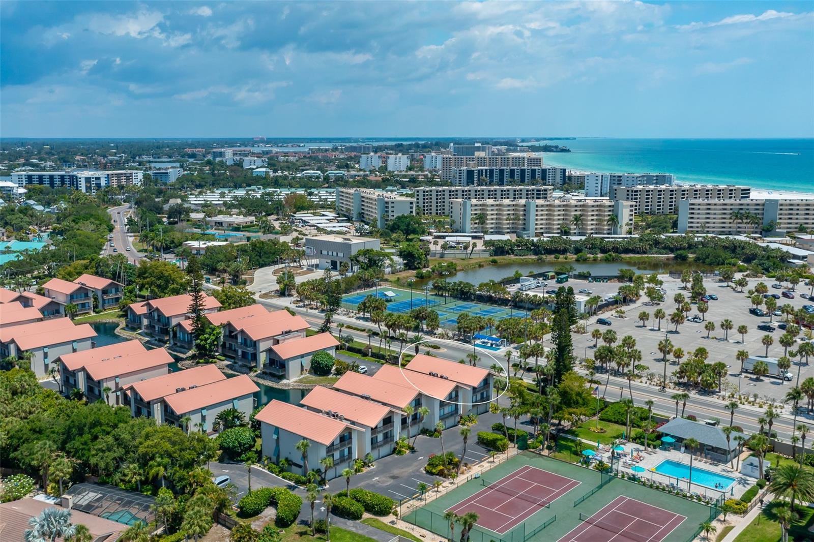 1077 LAKE HOUSE CIR #C201