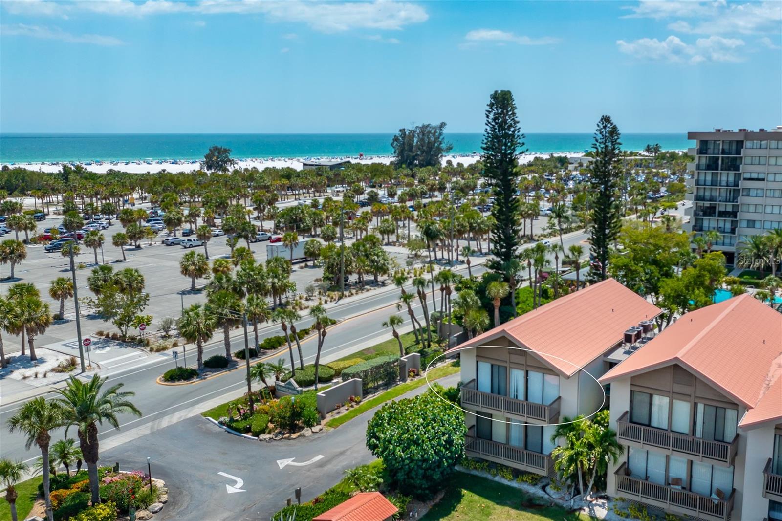 1077 LAKE HOUSE CIR #C201