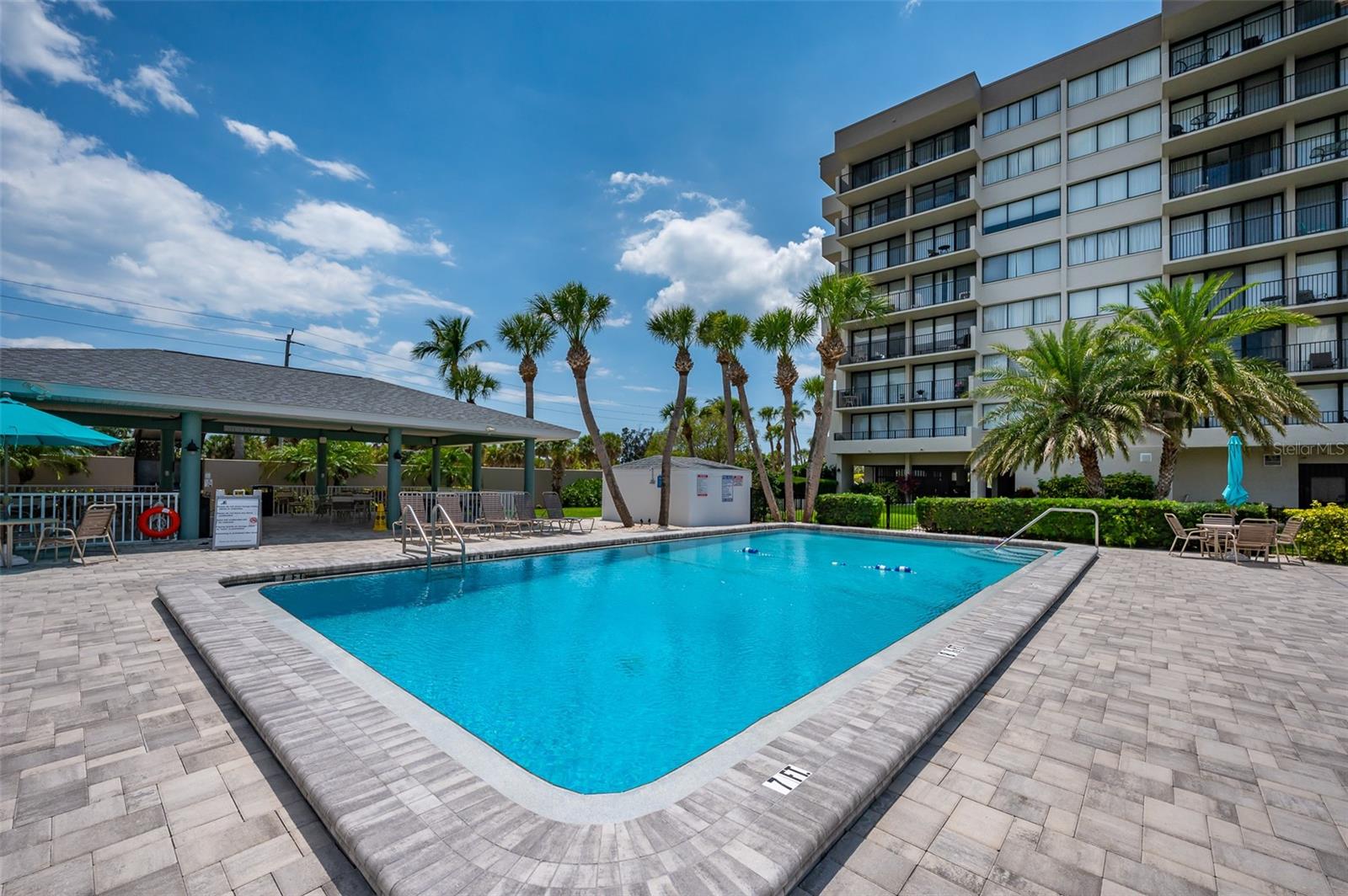 1077 LAKE HOUSE CIR #C201