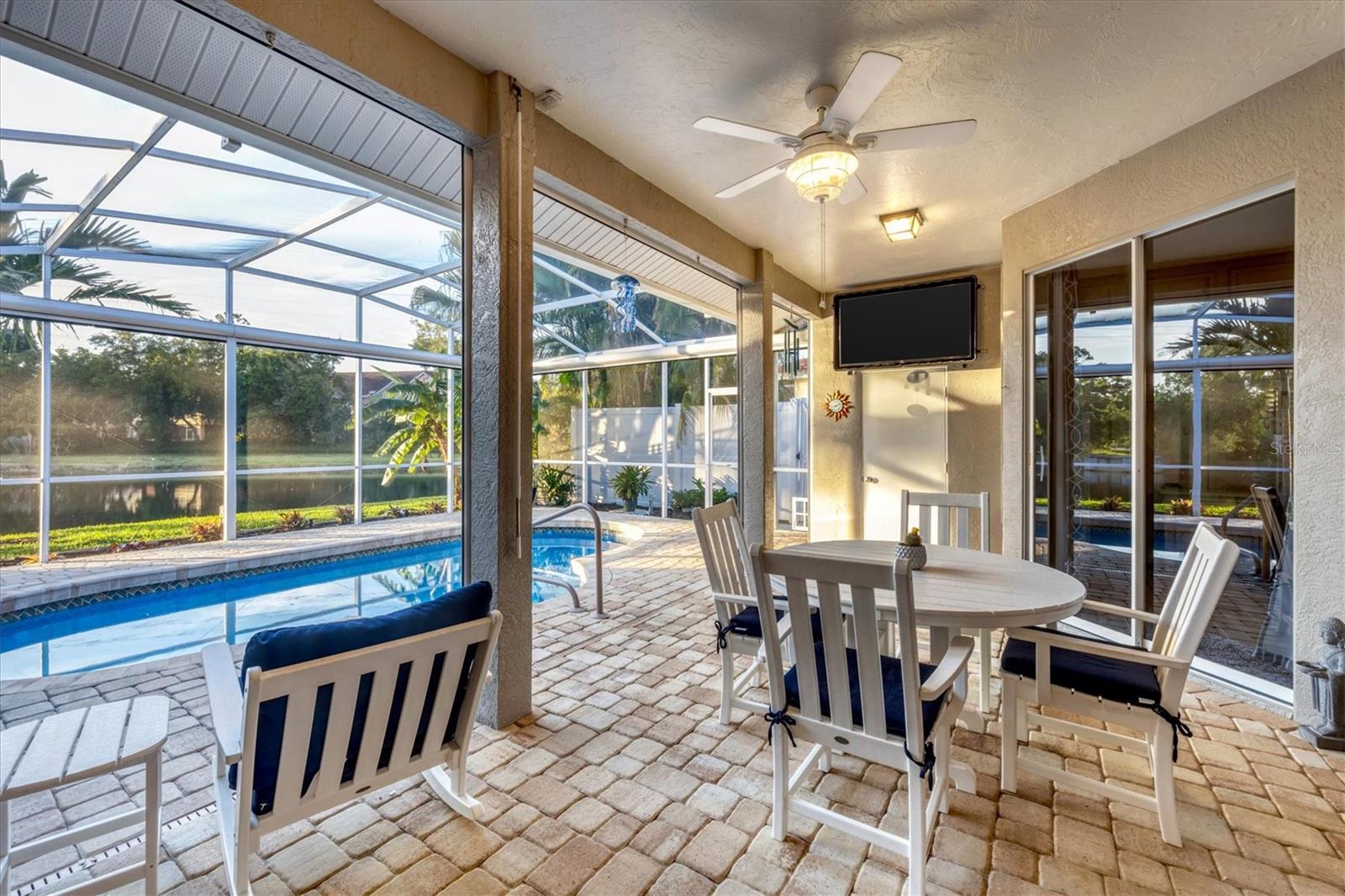 8882 HUNTINGTON POINTE DR