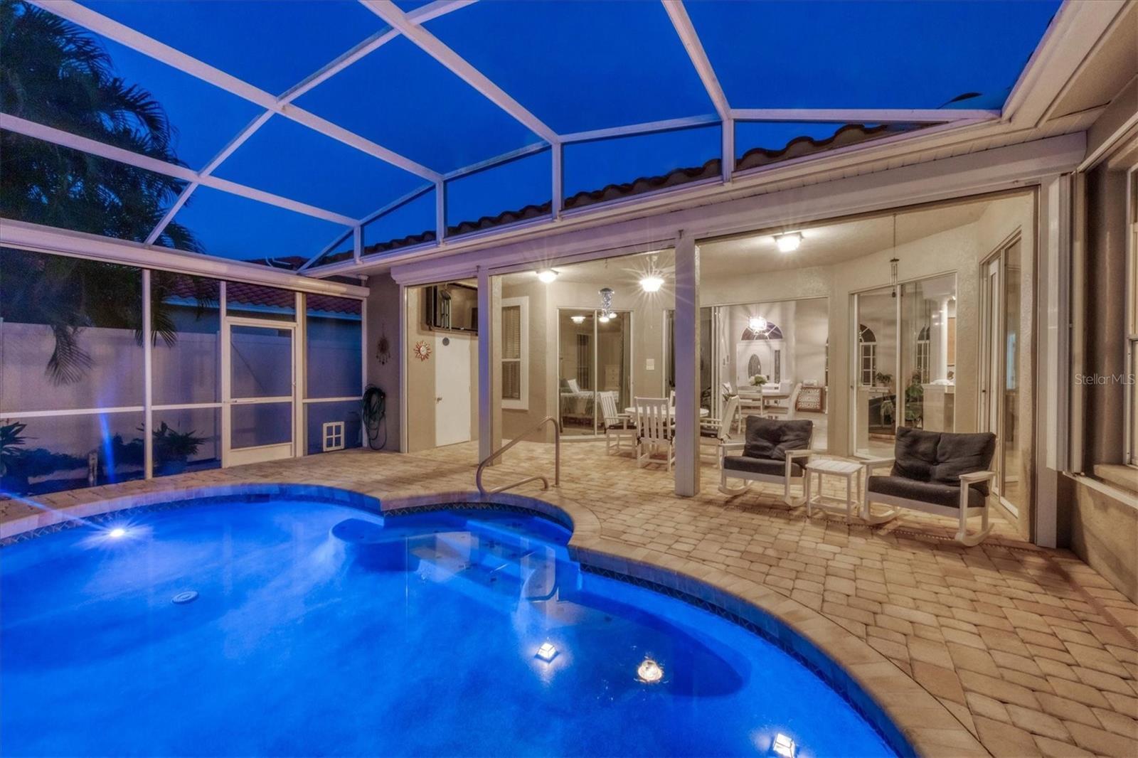 8882 HUNTINGTON POINTE DR