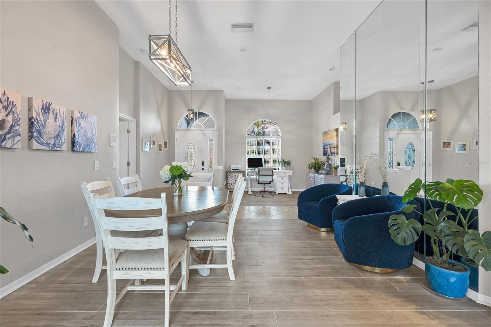 8882 HUNTINGTON POINTE DR