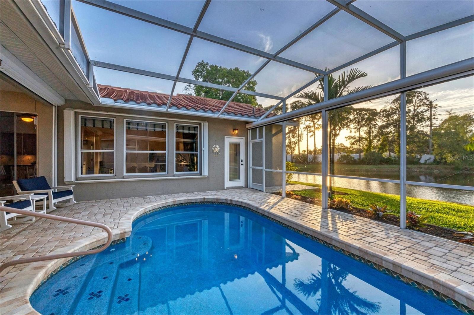 8882 HUNTINGTON POINTE DR