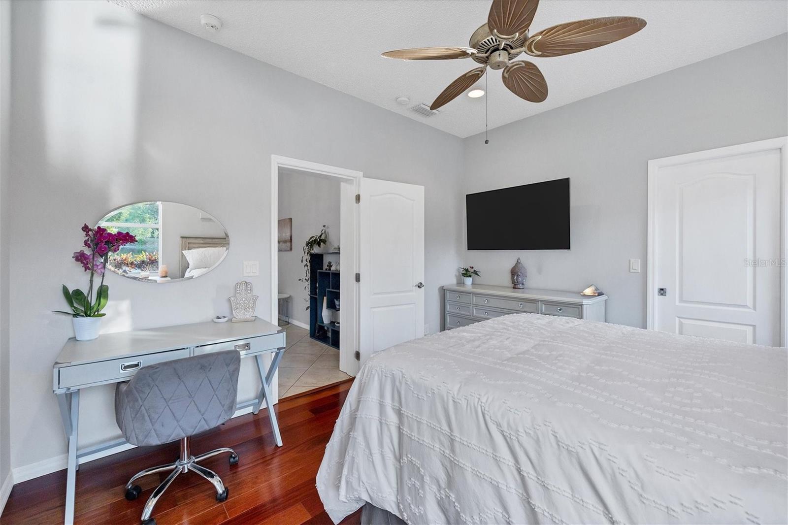 8882 HUNTINGTON POINTE DR