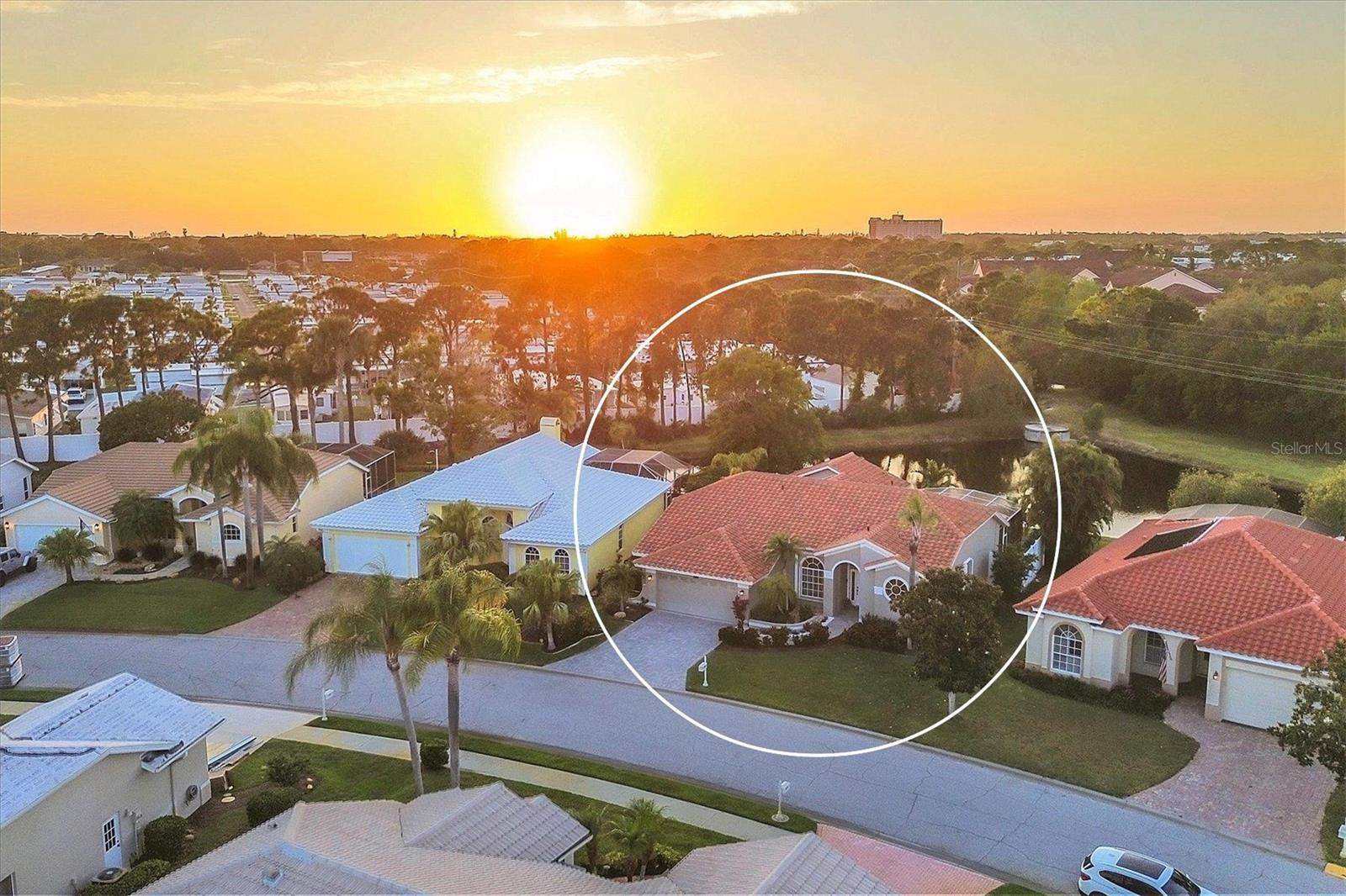 8882 HUNTINGTON POINTE DR