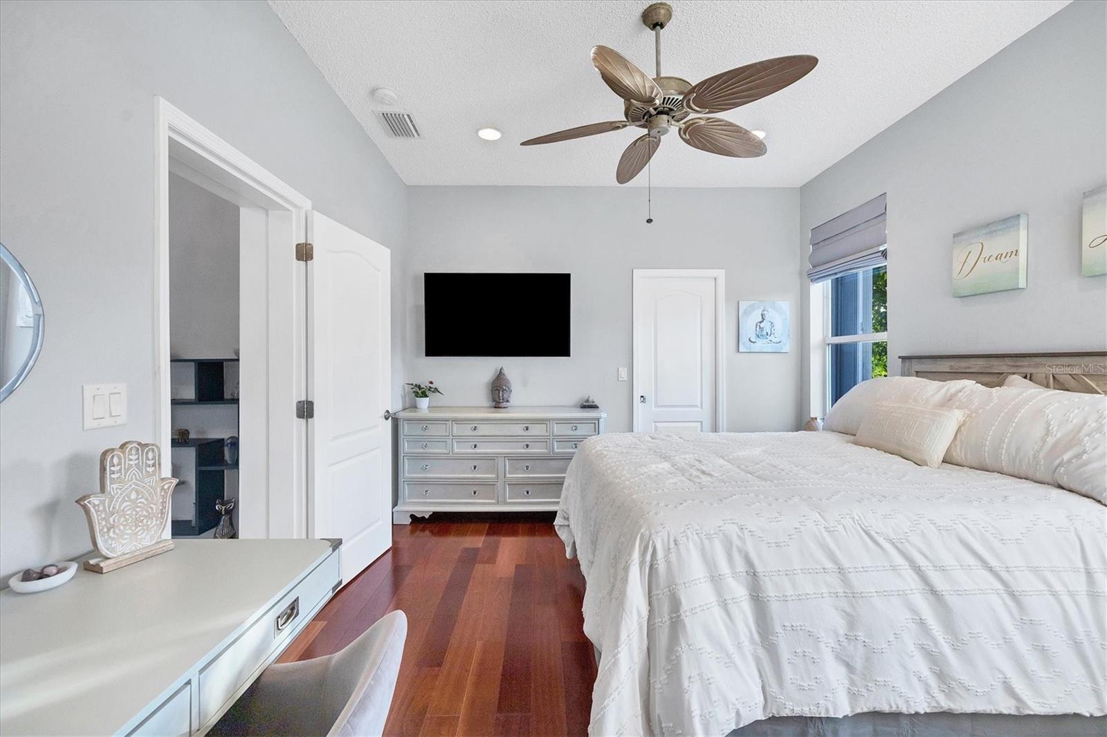 8882 HUNTINGTON POINTE DR