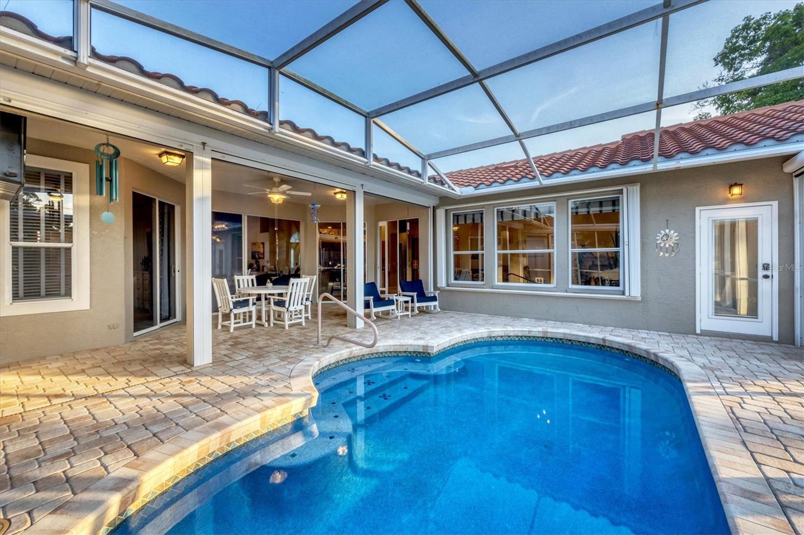 8882 HUNTINGTON POINTE DR