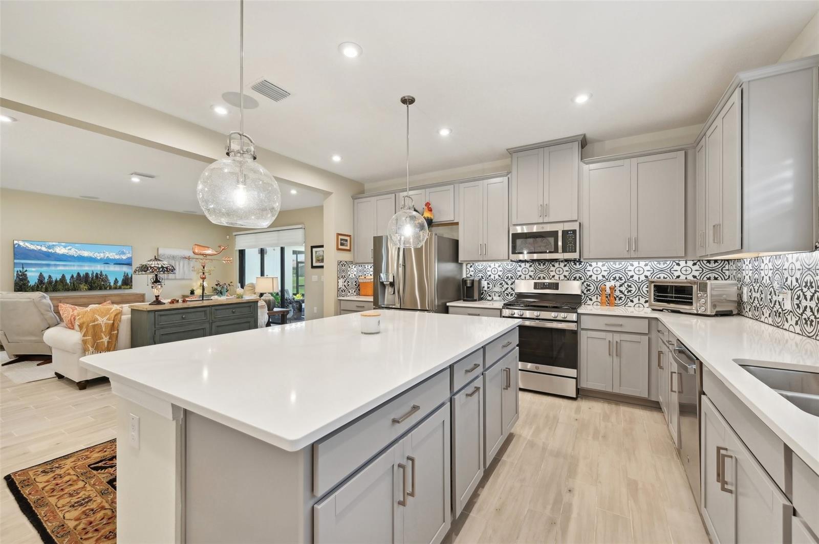 11127 DEVONBRIDGE DR