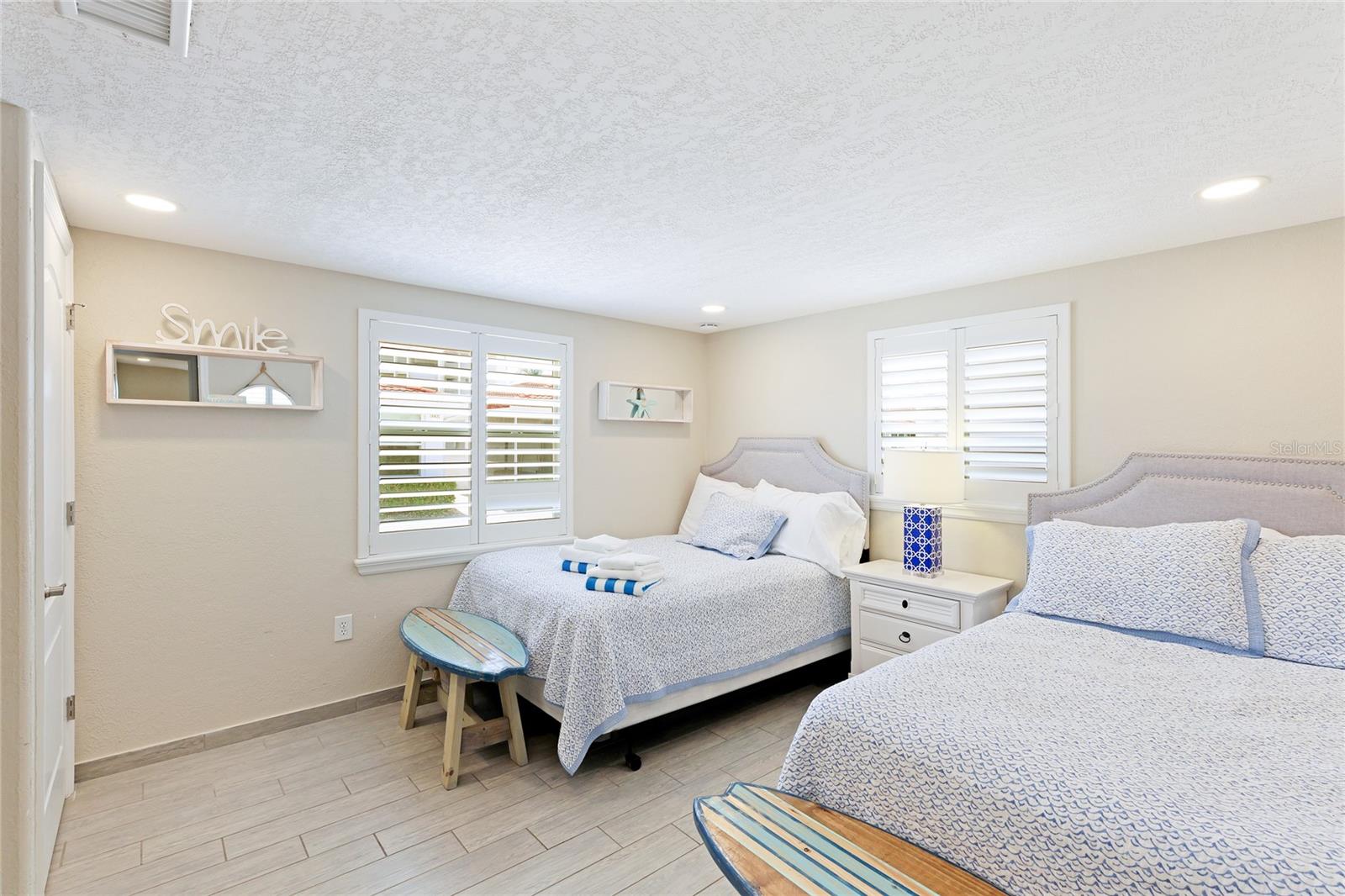 6154 MIDNIGHT PASS RD #15A