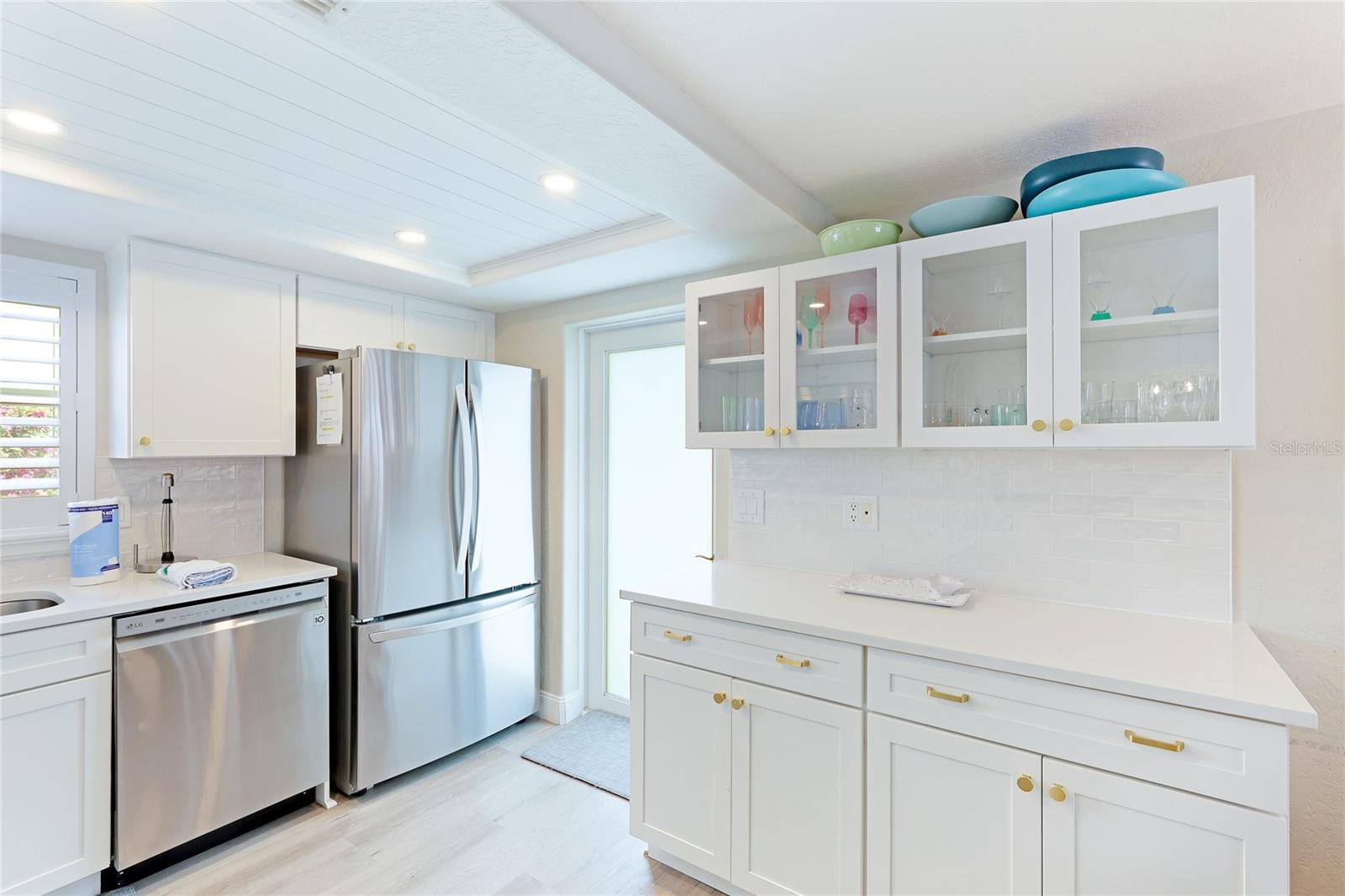 6154 MIDNIGHT PASS RD #15A