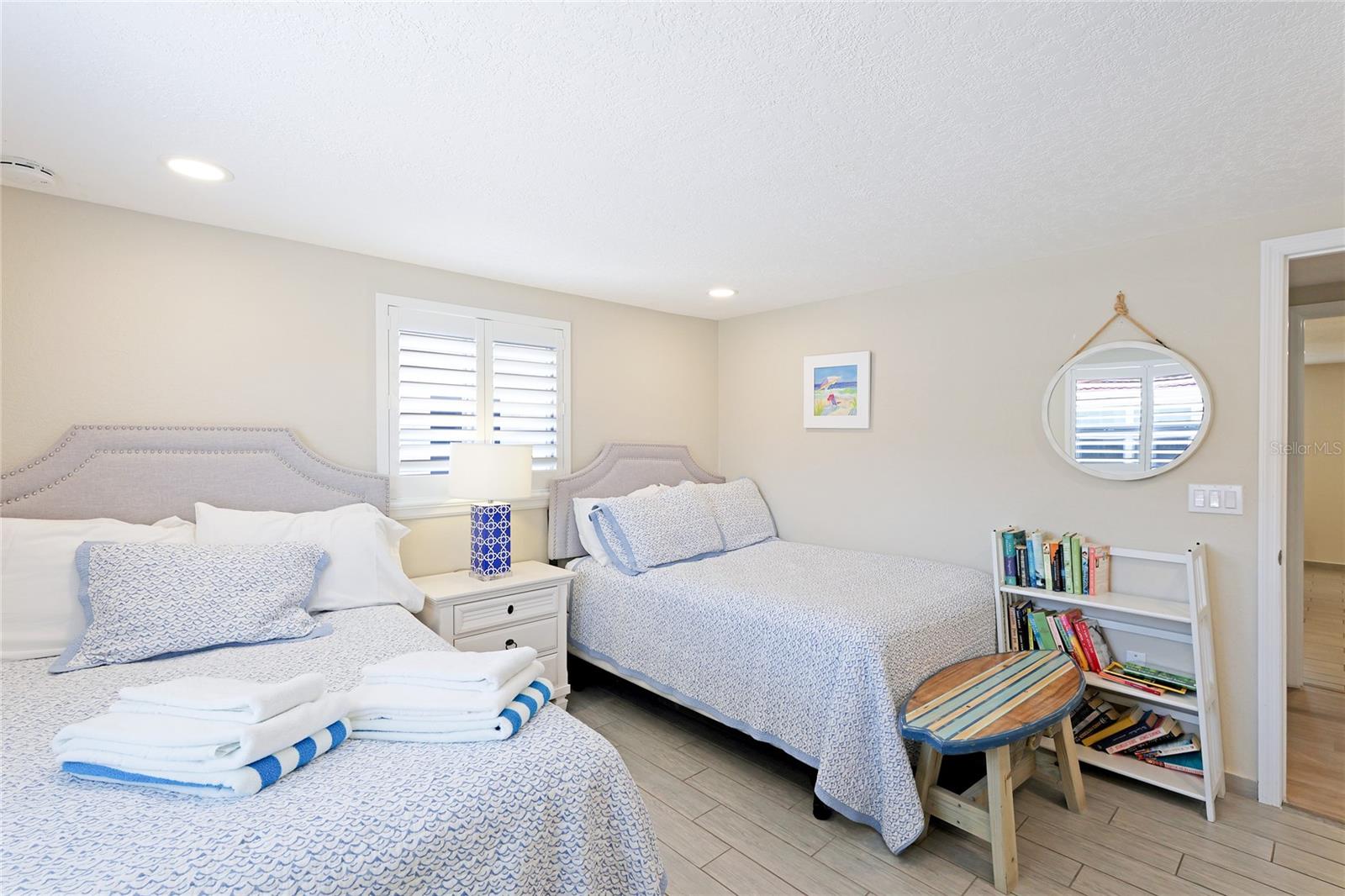 6154 MIDNIGHT PASS RD #15A