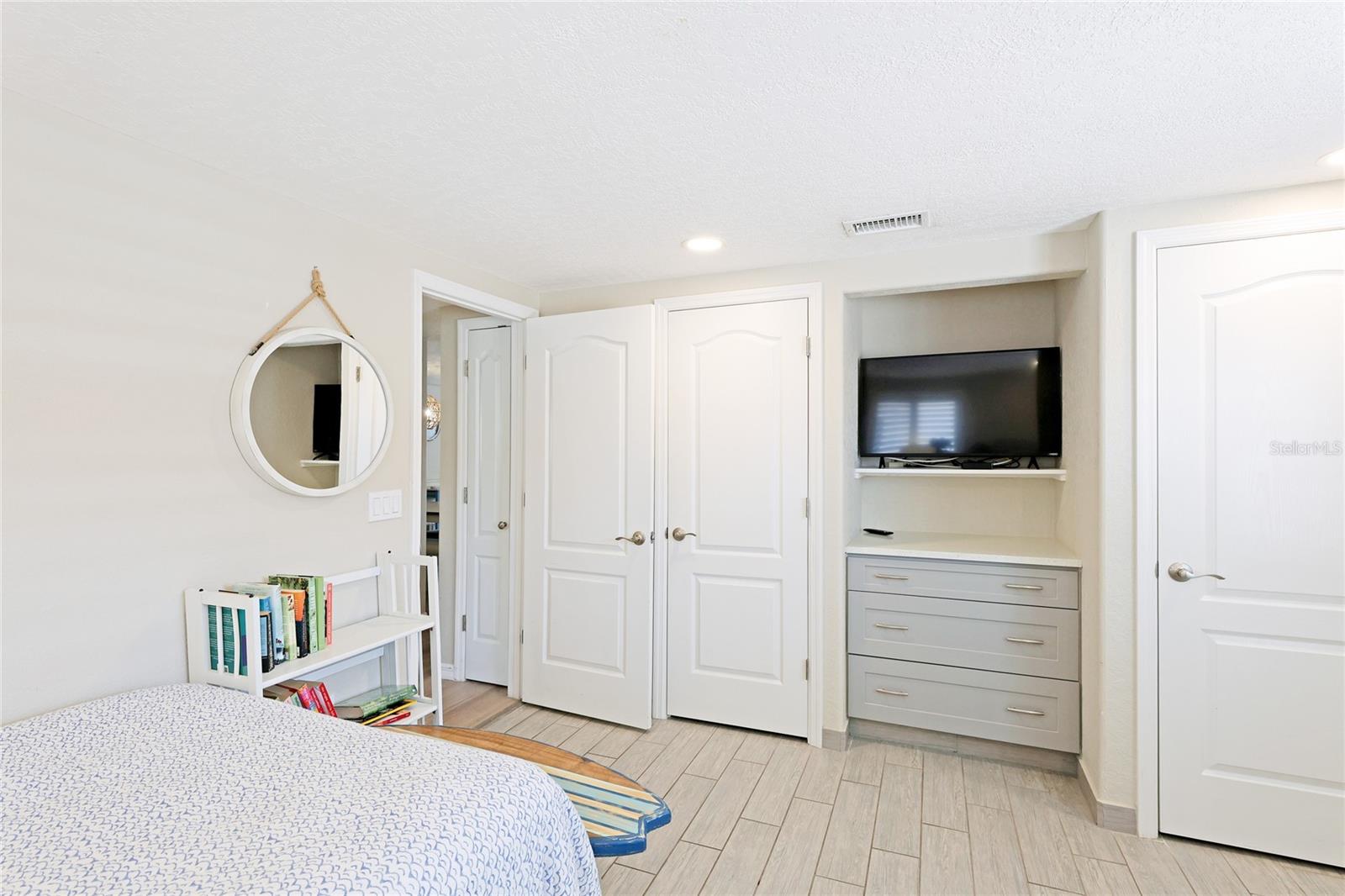 6154 MIDNIGHT PASS RD #15A