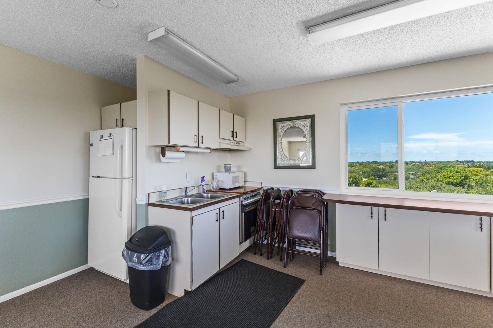 3640 IRONWOOD CIR #305N