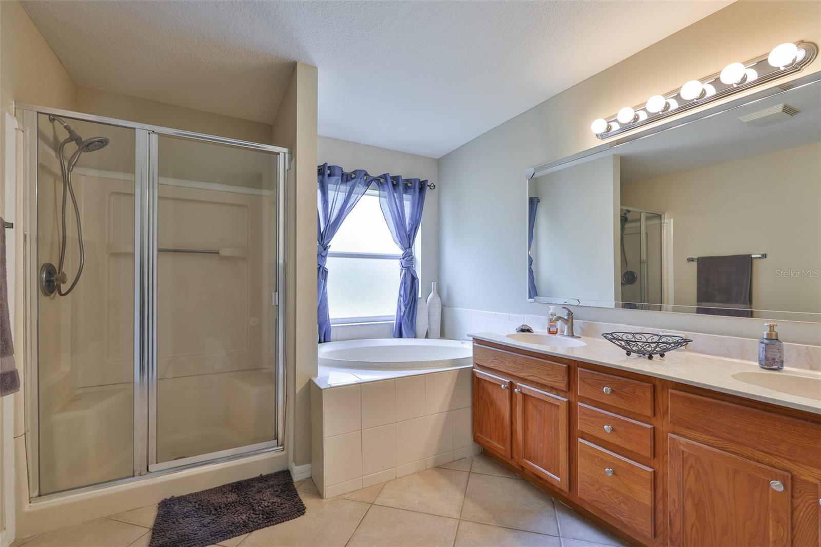 11622 SUMMIT ROCK CT