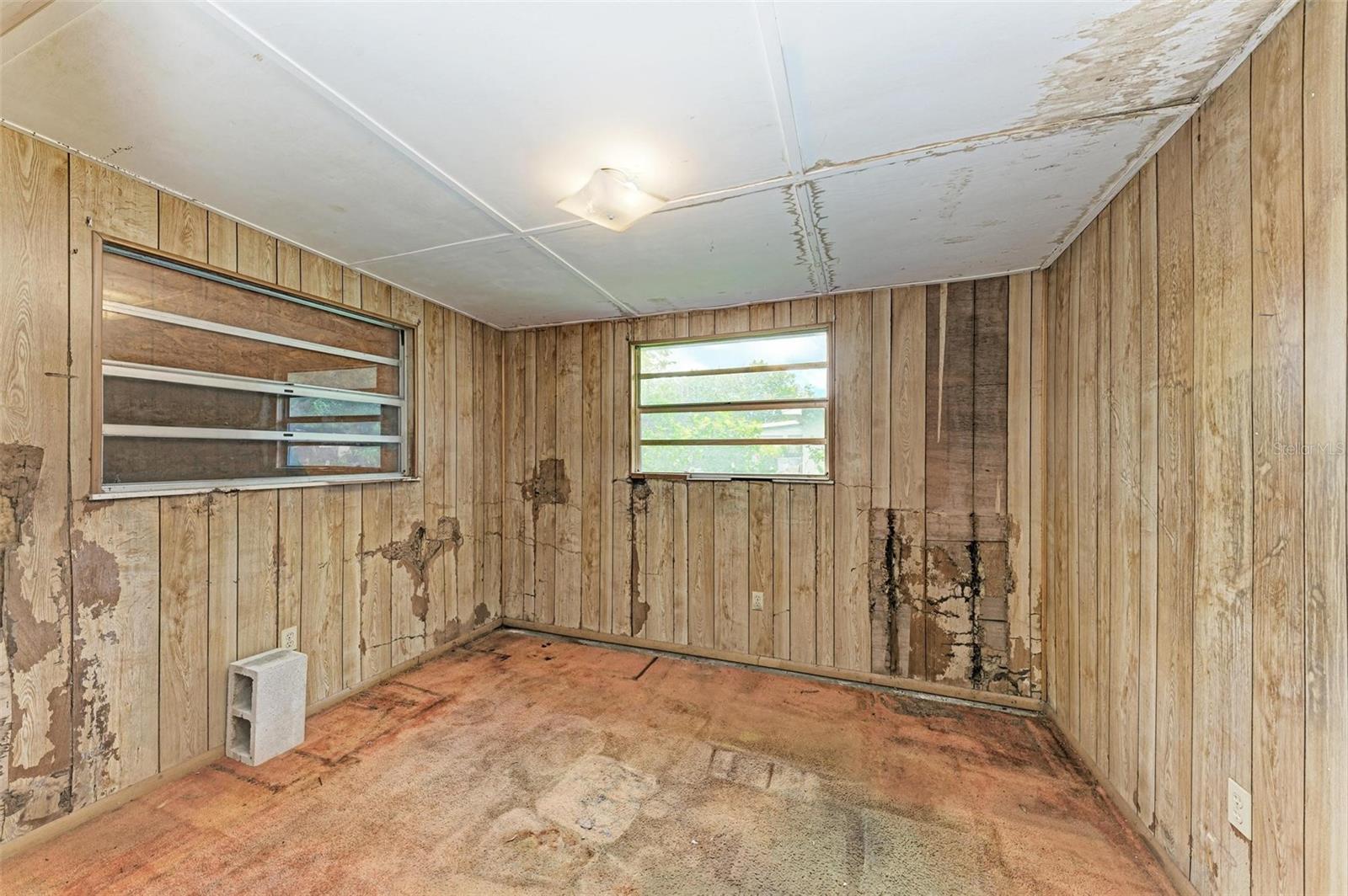 3104 52ND AVENUE DR W